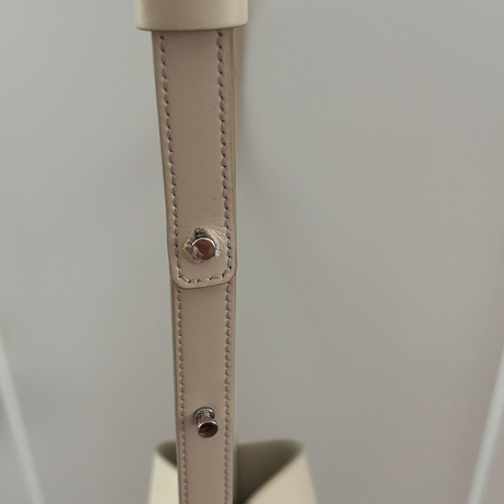 Gorgeous Aesther Ekme Sac Bucket in White - Picture 9 of 9